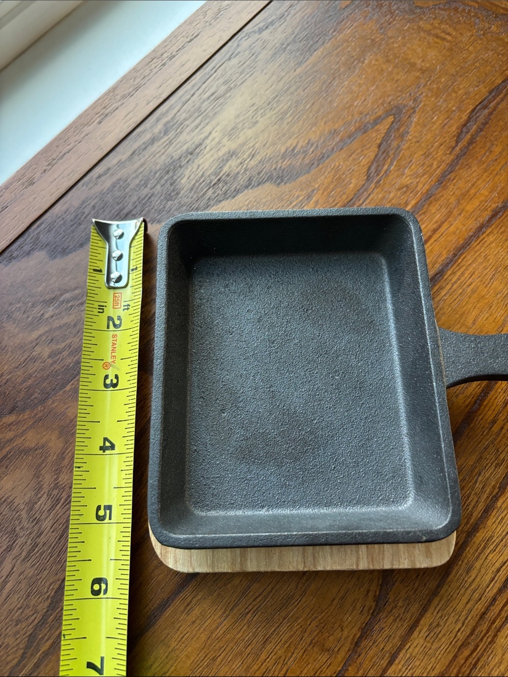 Cast Iron Rectangular Skillet with Handle - Black 6x4 - Picture 2 of 7